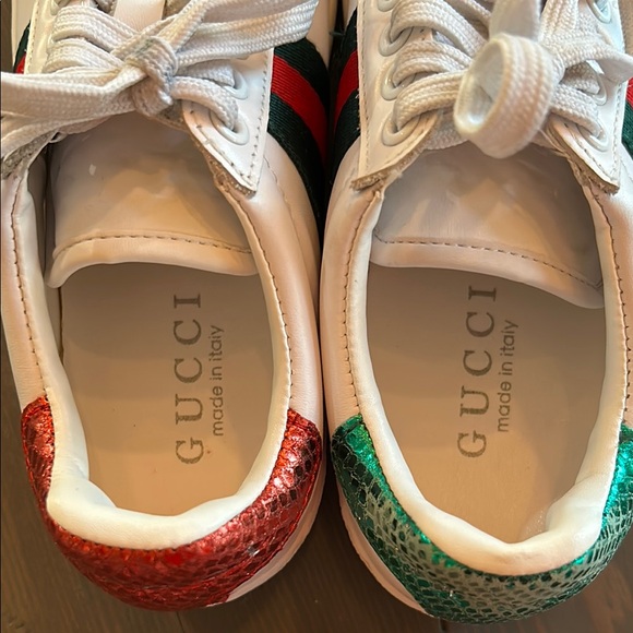 Gucci White Sneakers with Red and Green Stripes - Picture 8 of 9